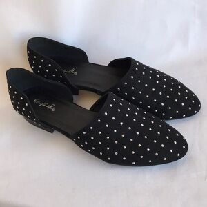 Qupid black shoes with silver dots, cutout sides
